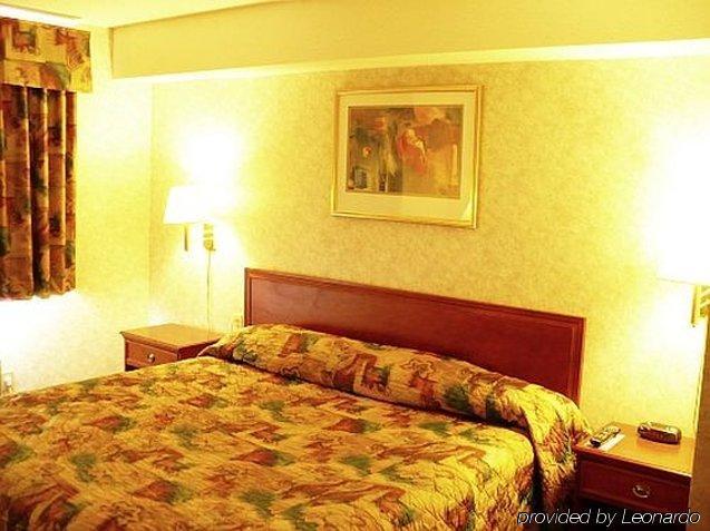 Lexington Inn & Suites-Windsor Zimmer foto